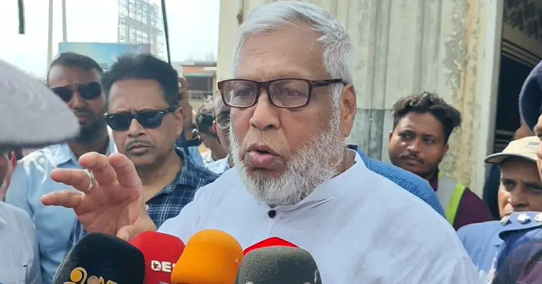 উপদেষ্টা মুহাম্মদ ফাওজুল কবির খান